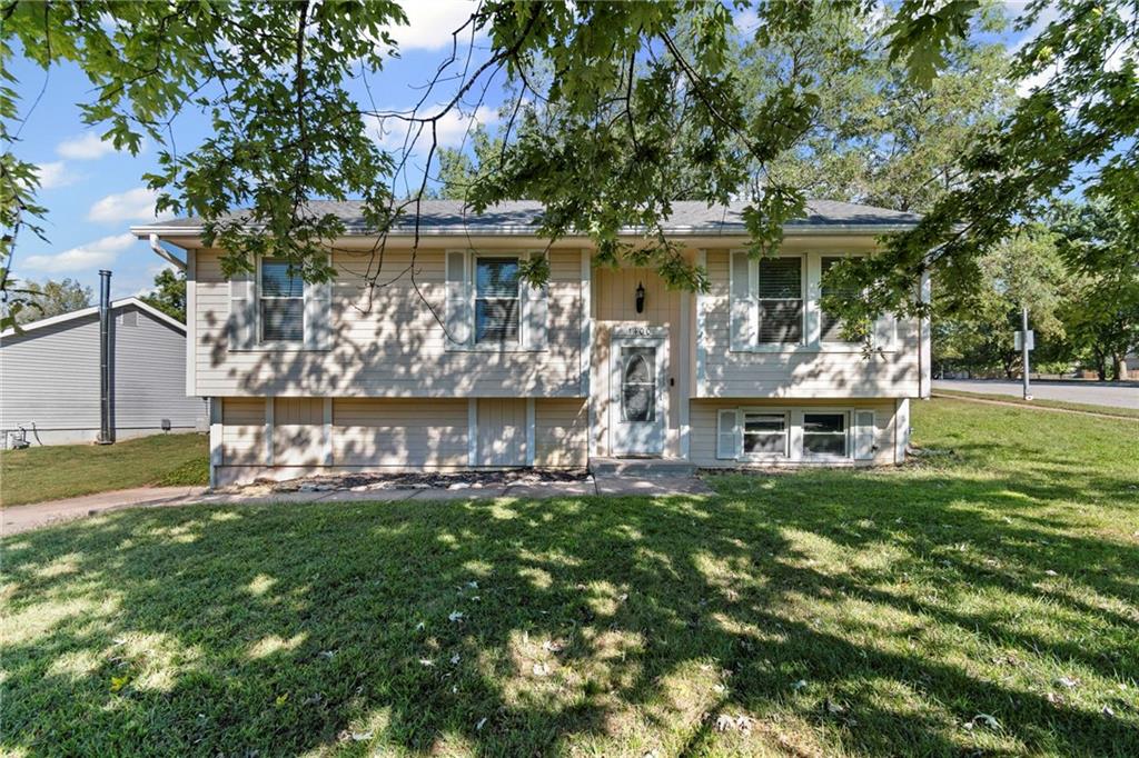 Listing Photo MLS #HMS2577745