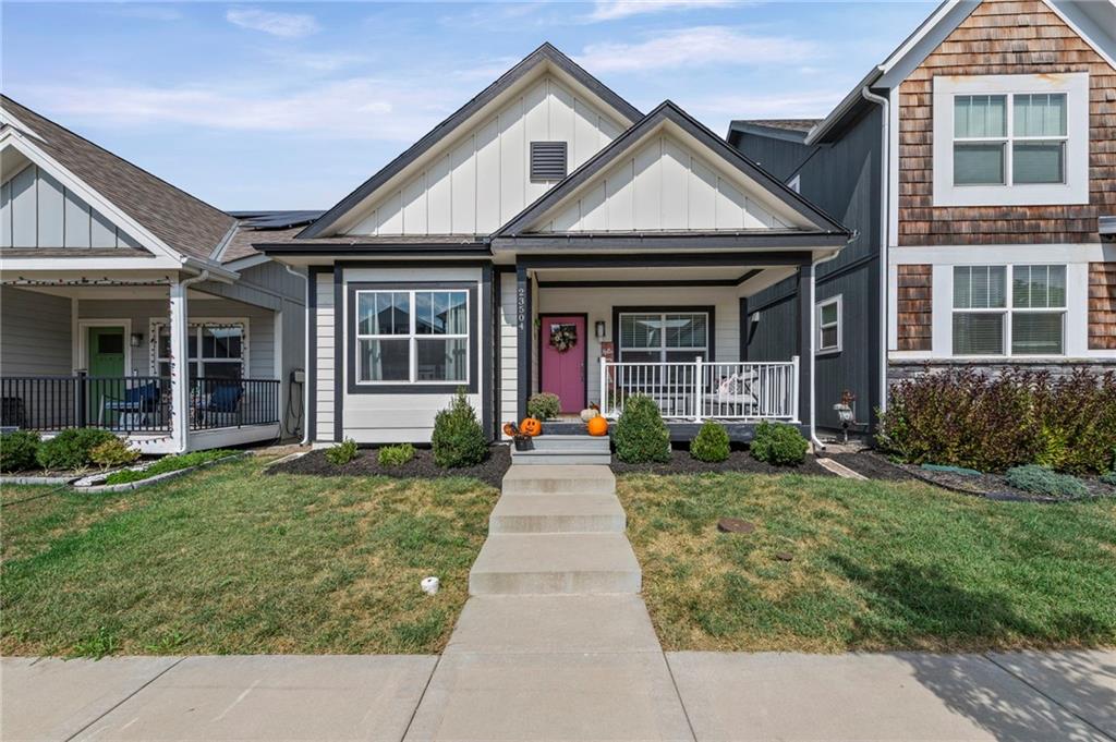 Listing Photo MLS #HMS2577756