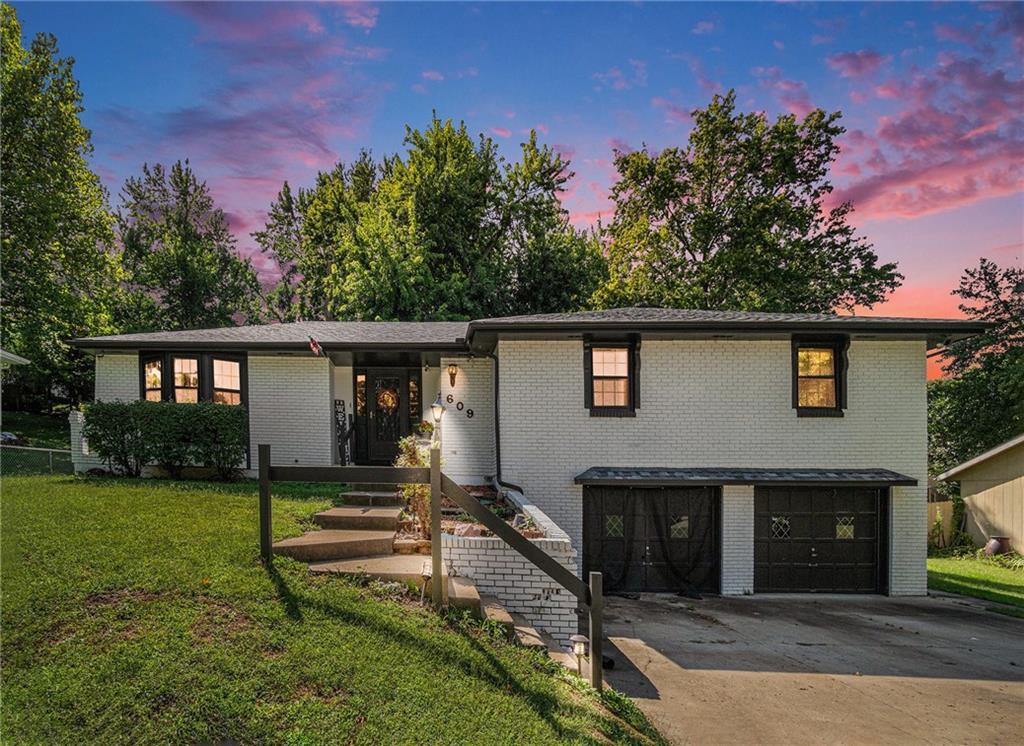 Listing Photo MLS #HMS2577764