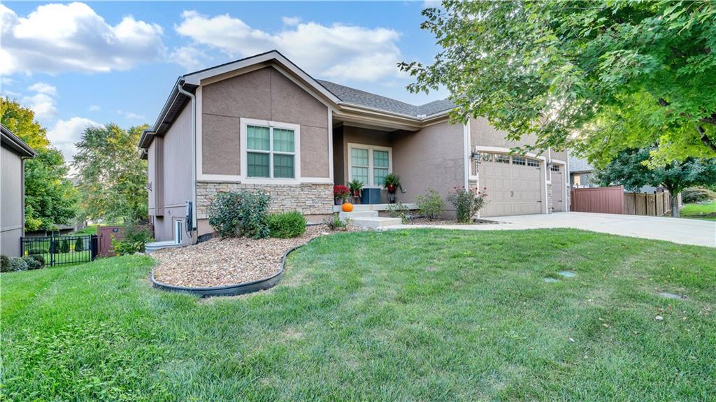 Listing Photo MLS #HMS2577813