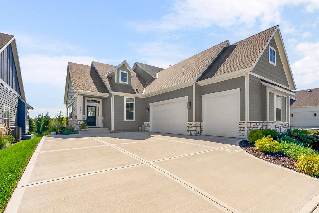 Listing Photo MLS #HMS2577908