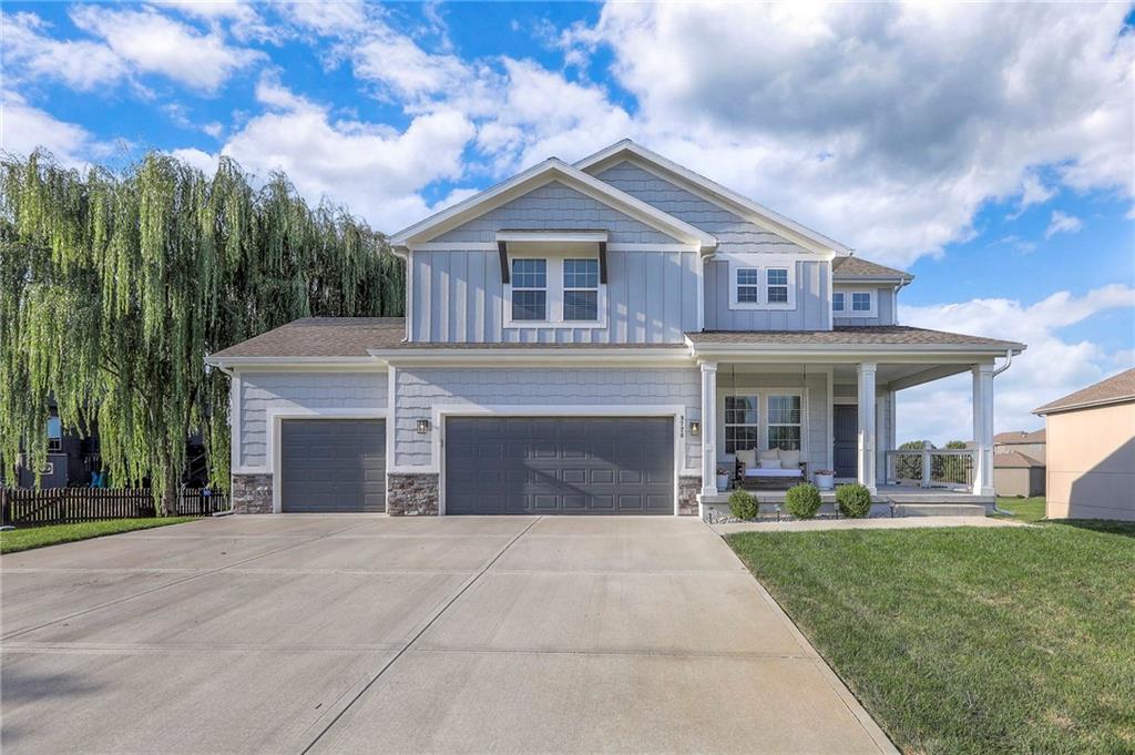 Listing Photo MLS #HMS2577983