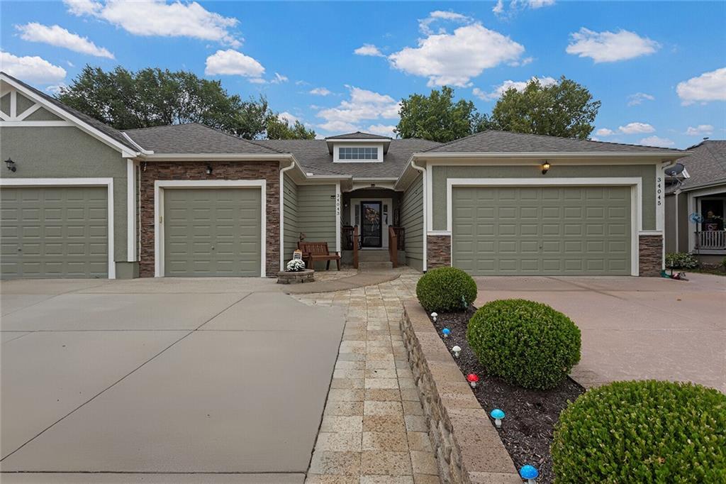 Listing Photo MLS #HMS2578041