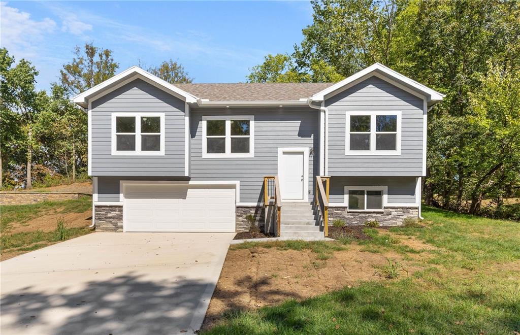 Listing Photo MLS #HMS2578147