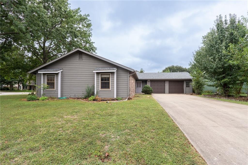 Listing Photo MLS #HMS2578163