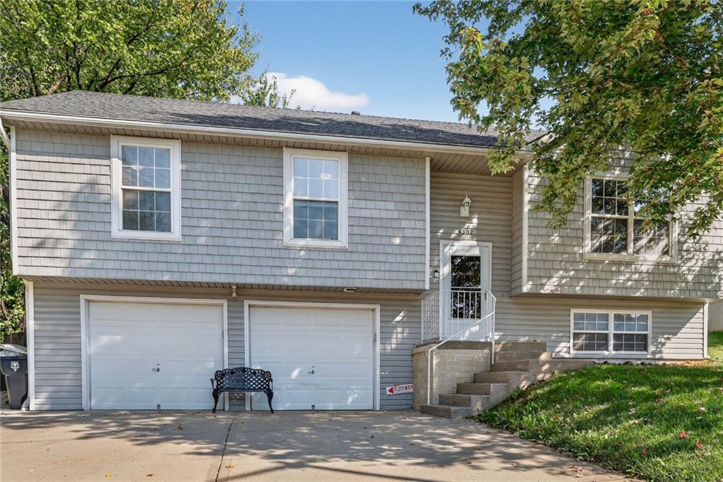 Listing Photo MLS #HMS2578426
