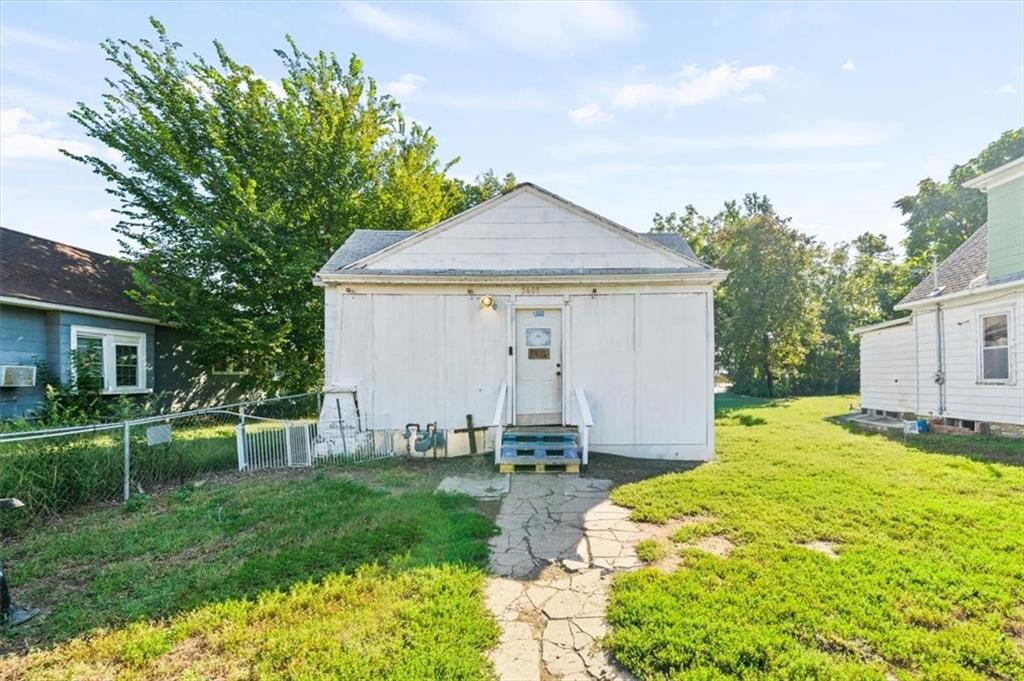 Listing Photo MLS #HMS2578439