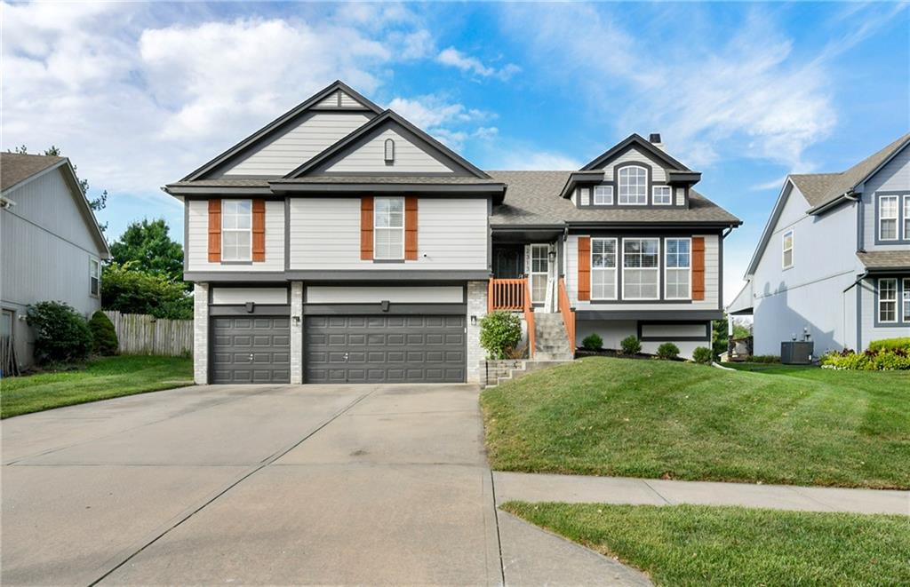 Listing Photo MLS #HMS2578539