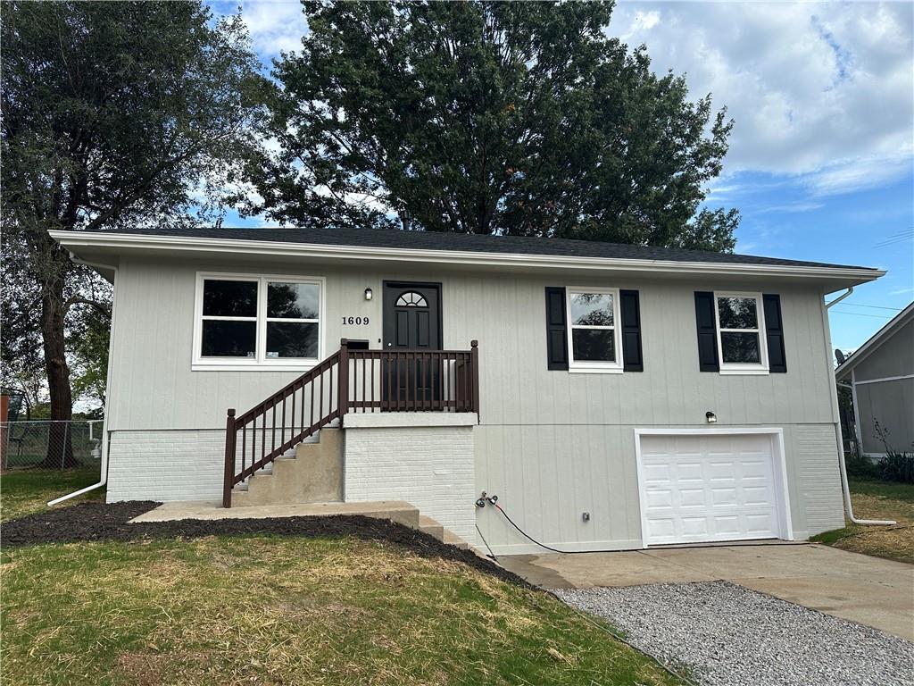 Listing Photo MLS #HMS2578880