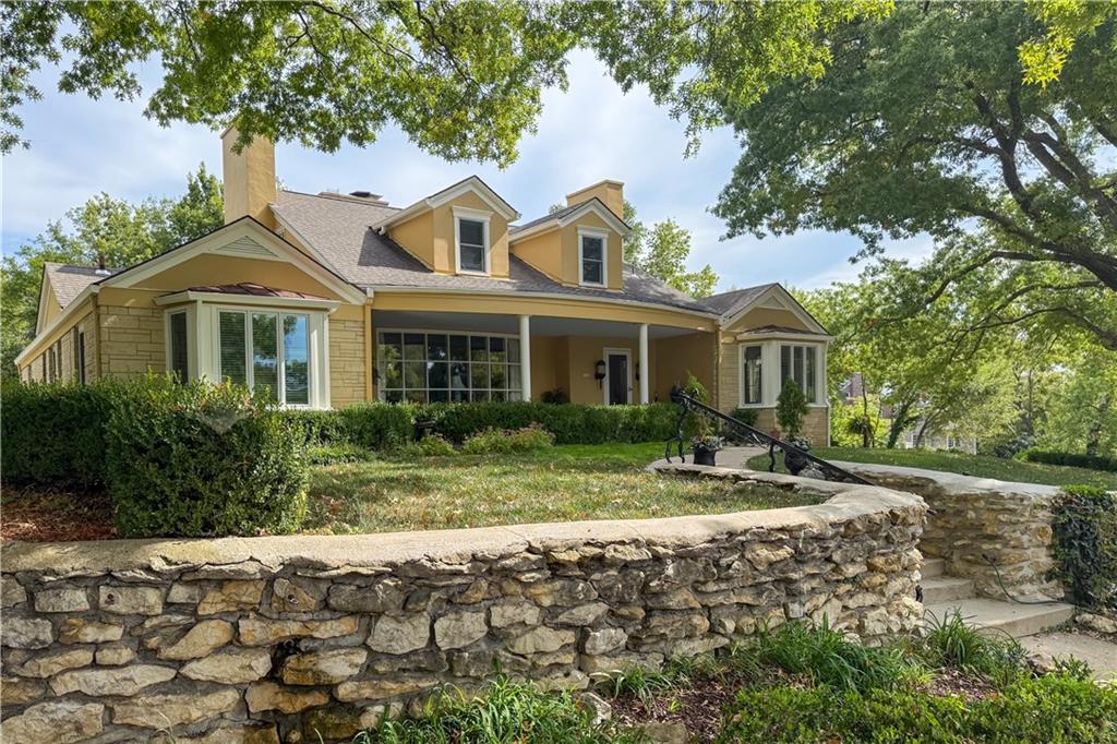 Listing Photo MLS #HMS2578924