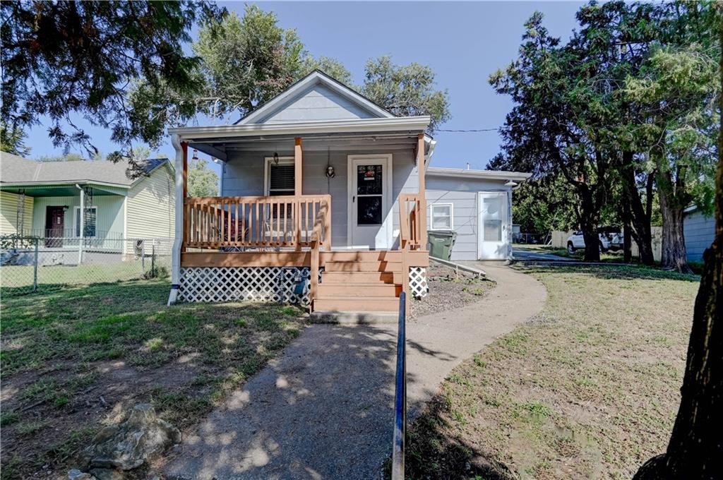 Listing Photo MLS #HMS2578929