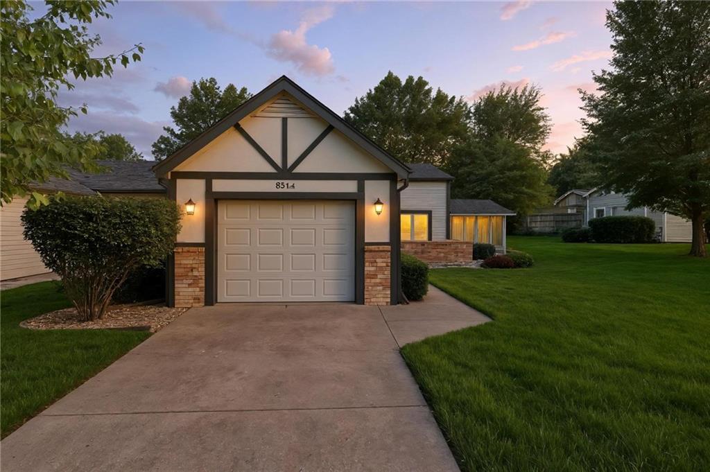 Listing Photo MLS #HMS2578982