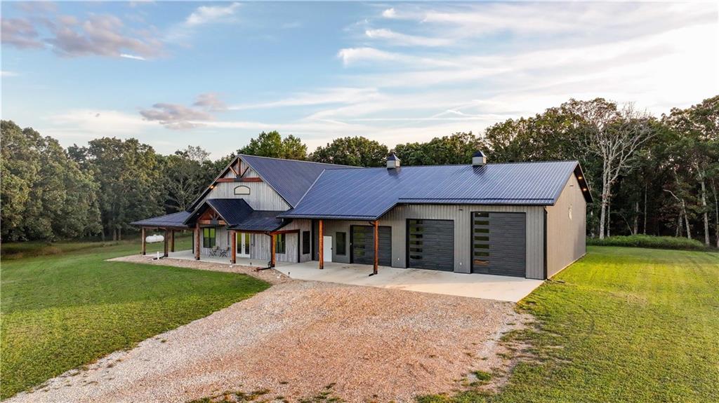 Listing Photo MLS #HMS2579111