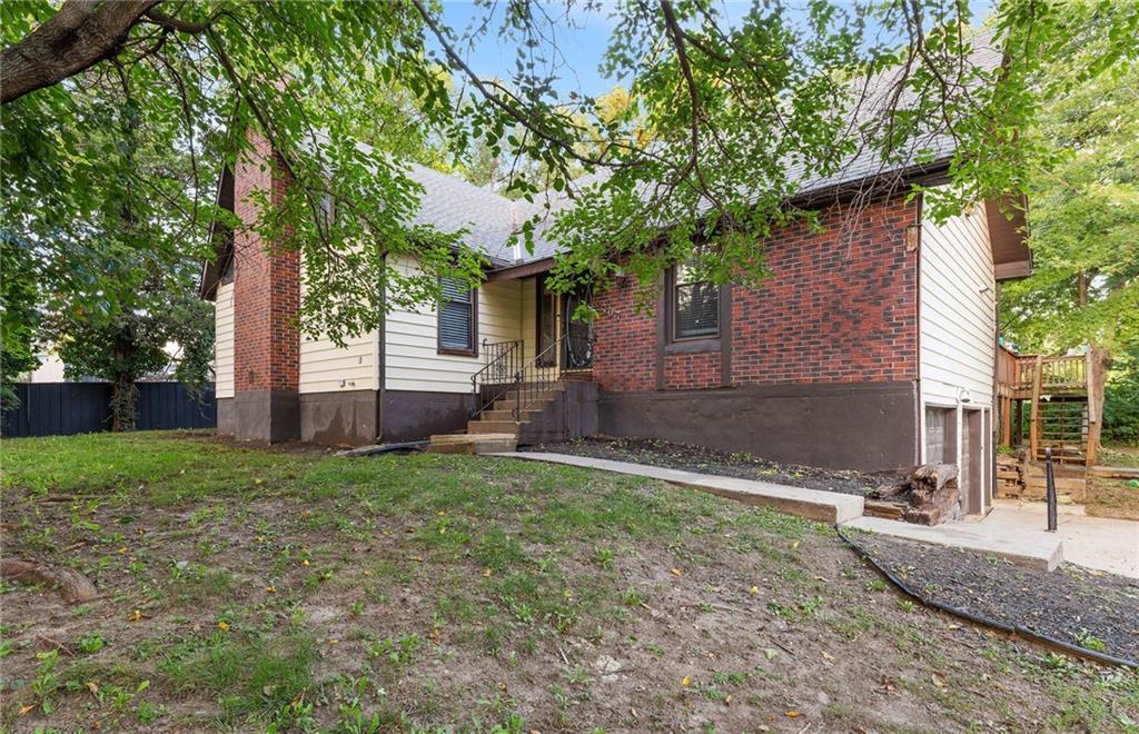 Listing Photo MLS #HMS2579255
