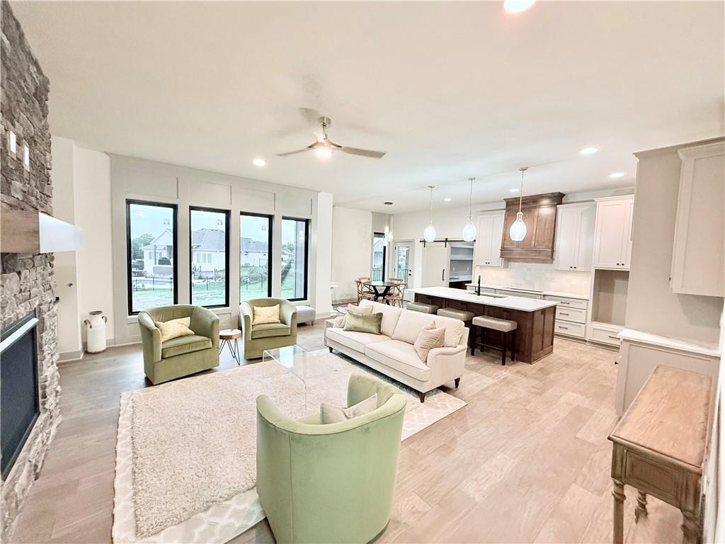 Listing Photo MLS #HMS2579337