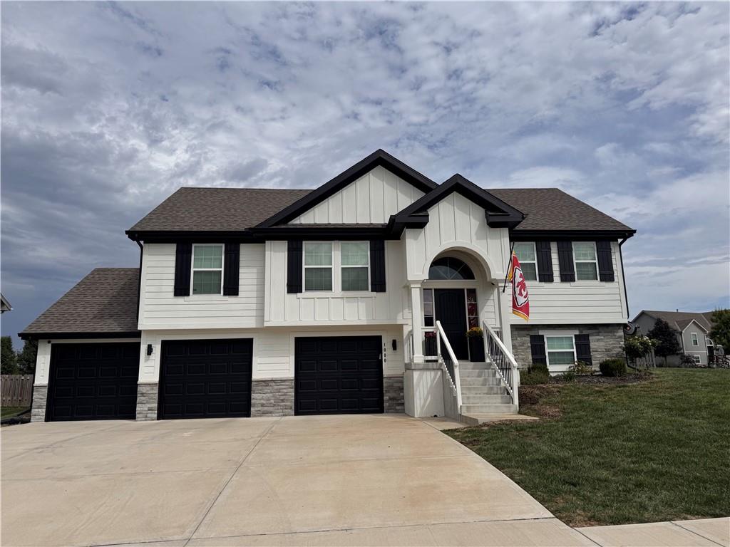 Listing Photo MLS #HMS2579422