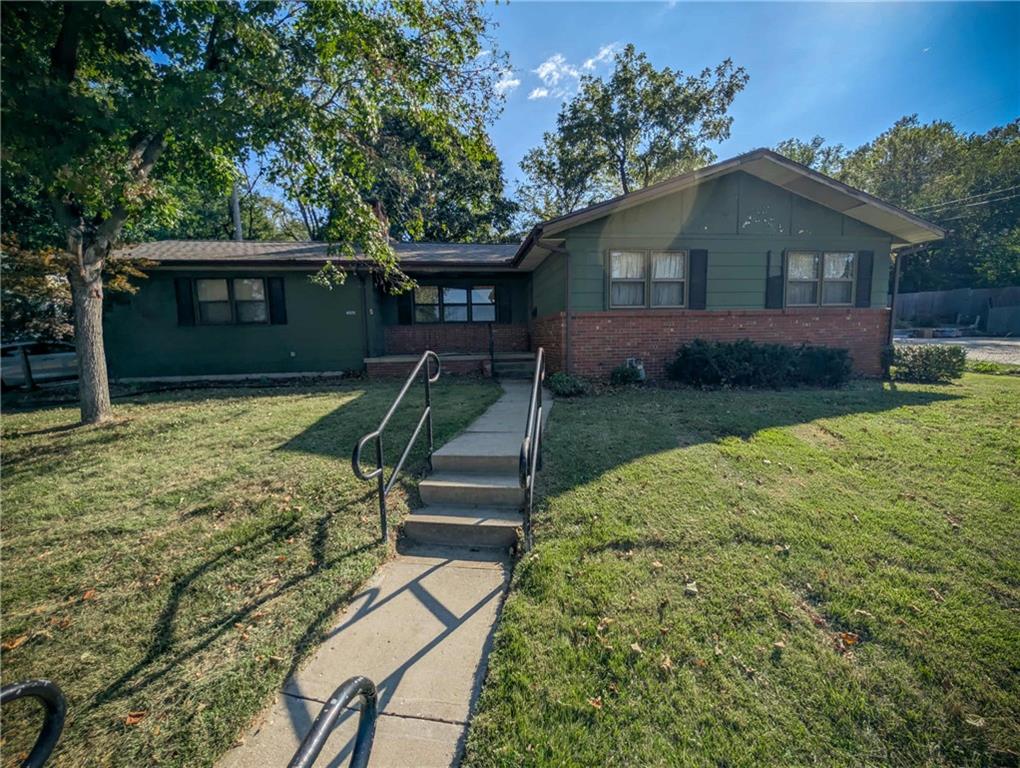 Listing Photo MLS #HMS2579718