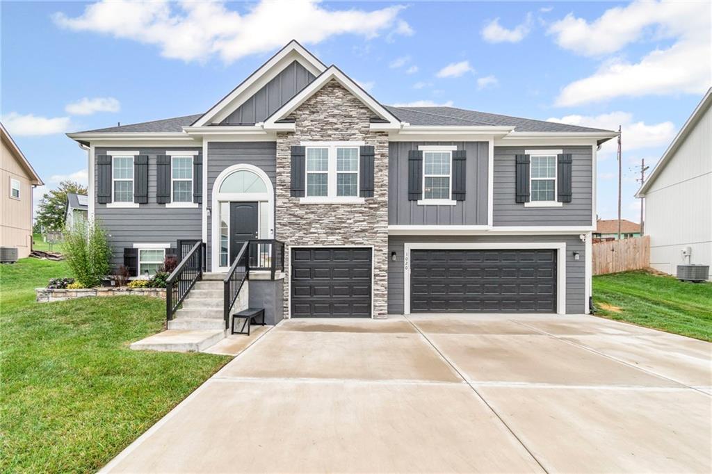 Listing Photo MLS #HMS2579839