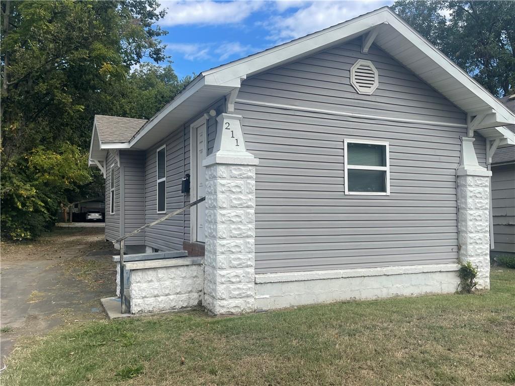 Listing Photo MLS #HMS2579936
