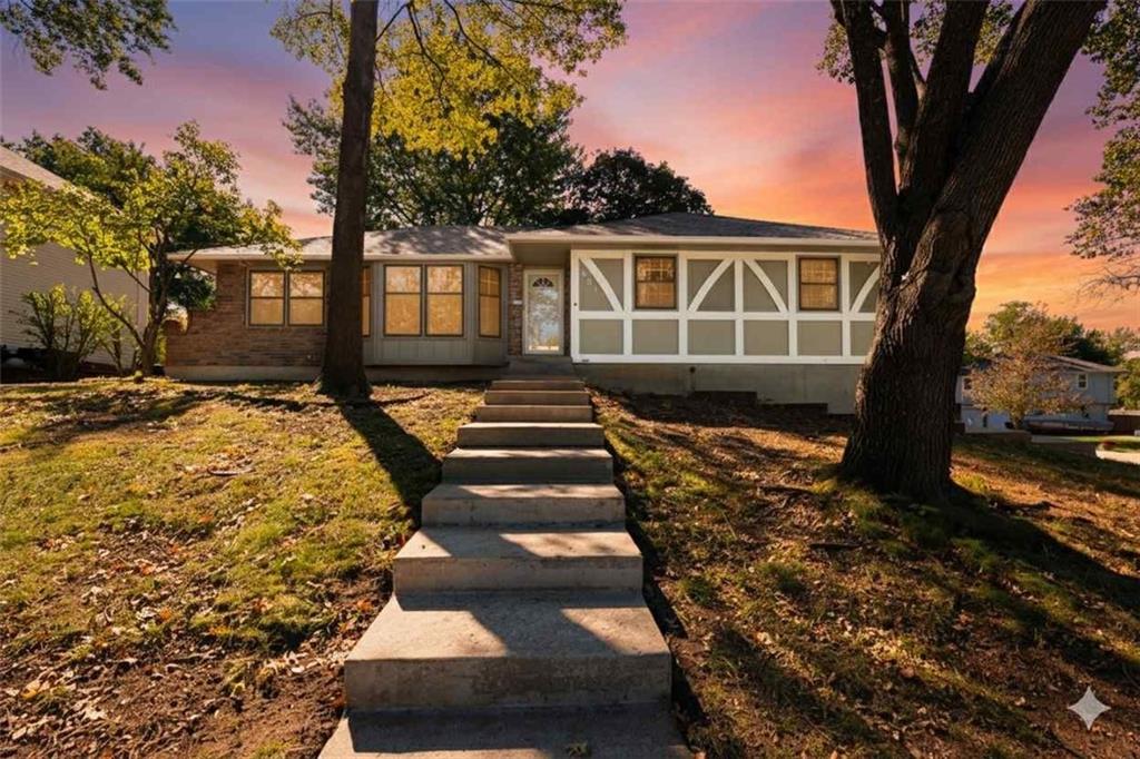 Listing Photo MLS #HMS2579989