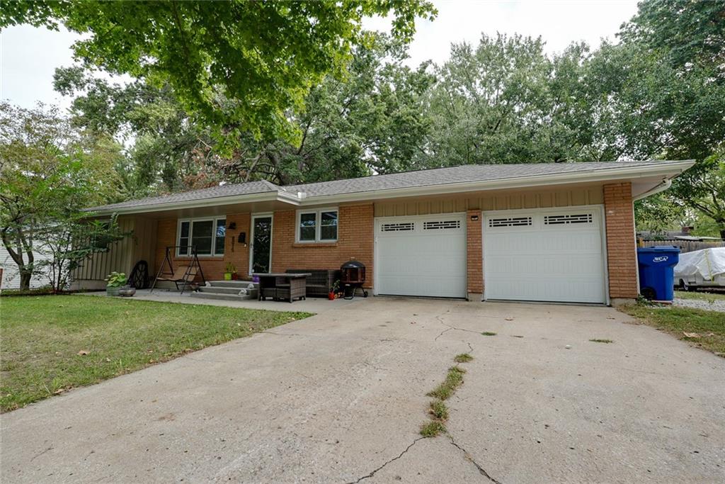 Listing Photo MLS #HMS2581127