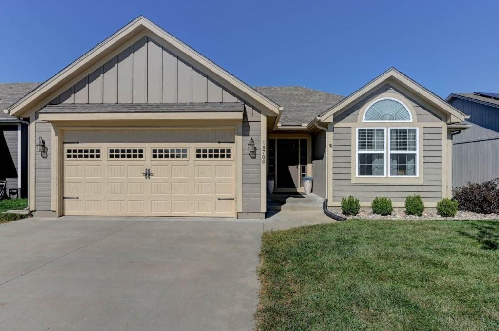 Listing Photo MLS #HMS2581214