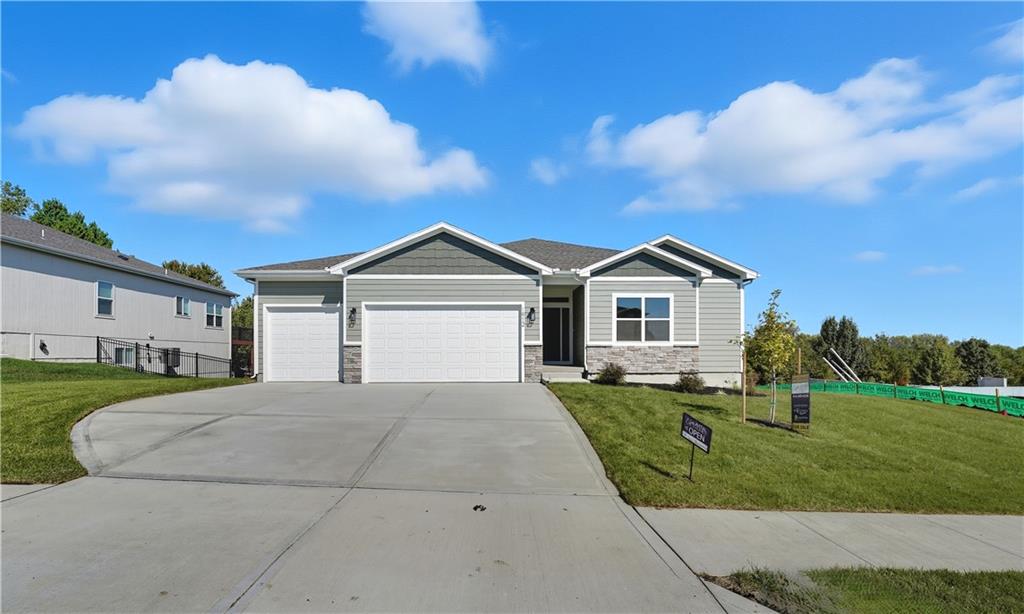 Listing Photo MLS #HMS2581225
