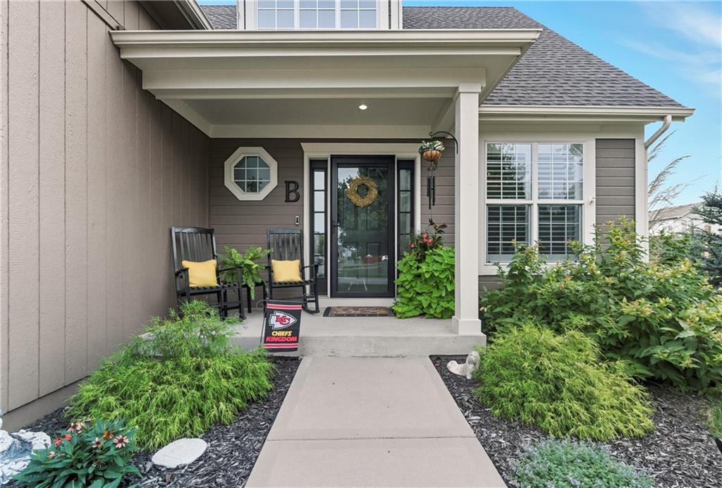 Listing Photo MLS #HMS2581442
