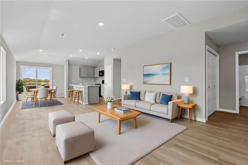 Listing Photo MLS #HMS2582334