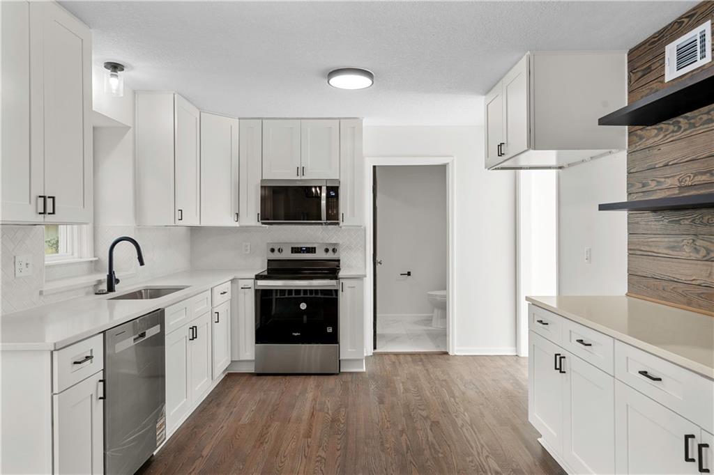 Listing Photo MLS #HMS2582667