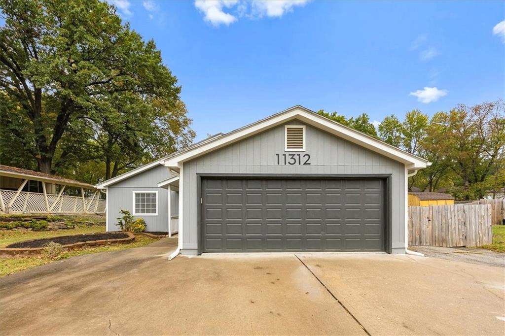 Listing Photo MLS #HMS2583769