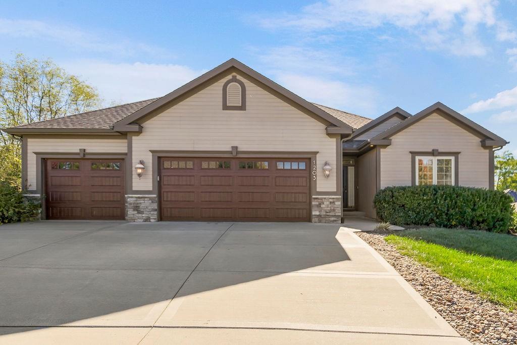 Listing Photo MLS #HMS2585050