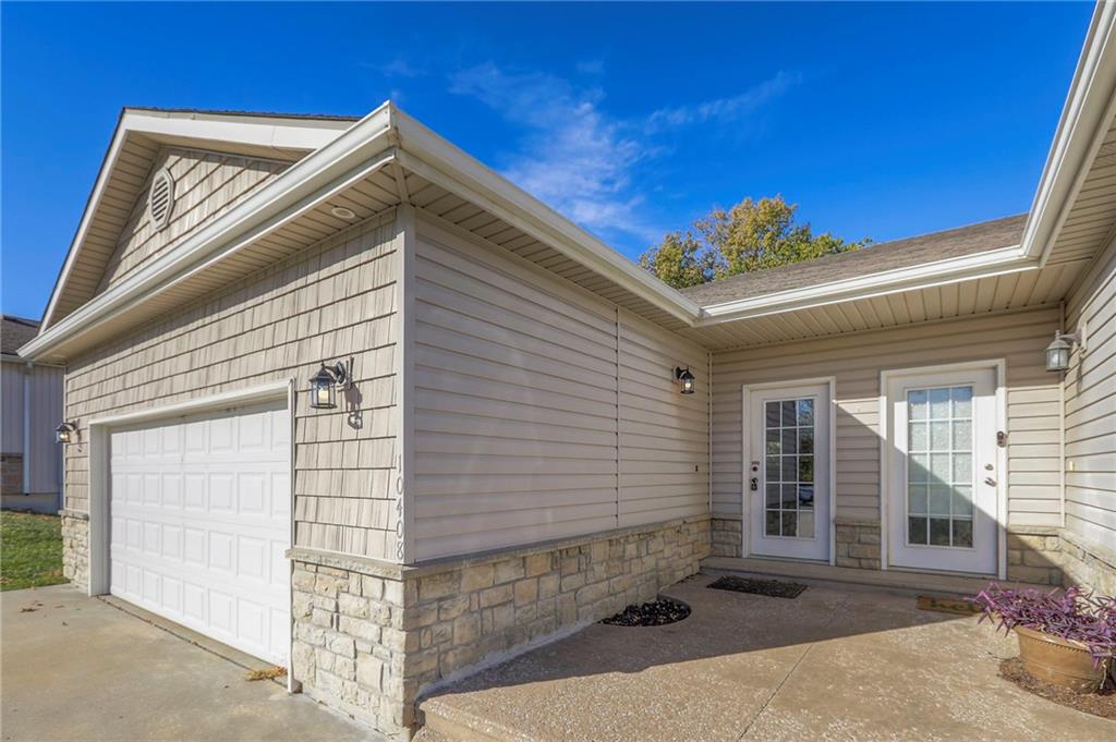 Listing Photo MLS #HMS2585221