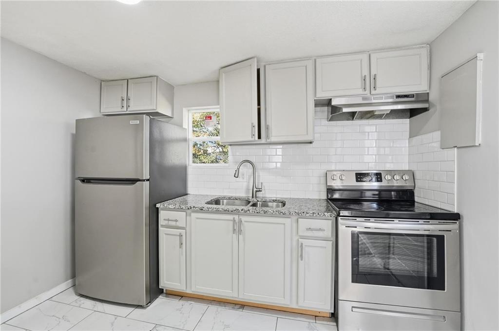 Listing Photo MLS #HMS2587993