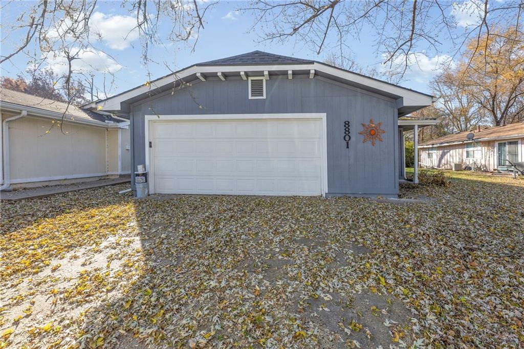 Listing Photo MLS #HMS2588532