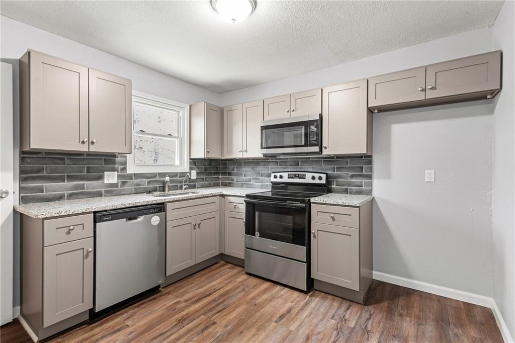 Listing Photo MLS #HMS2589062