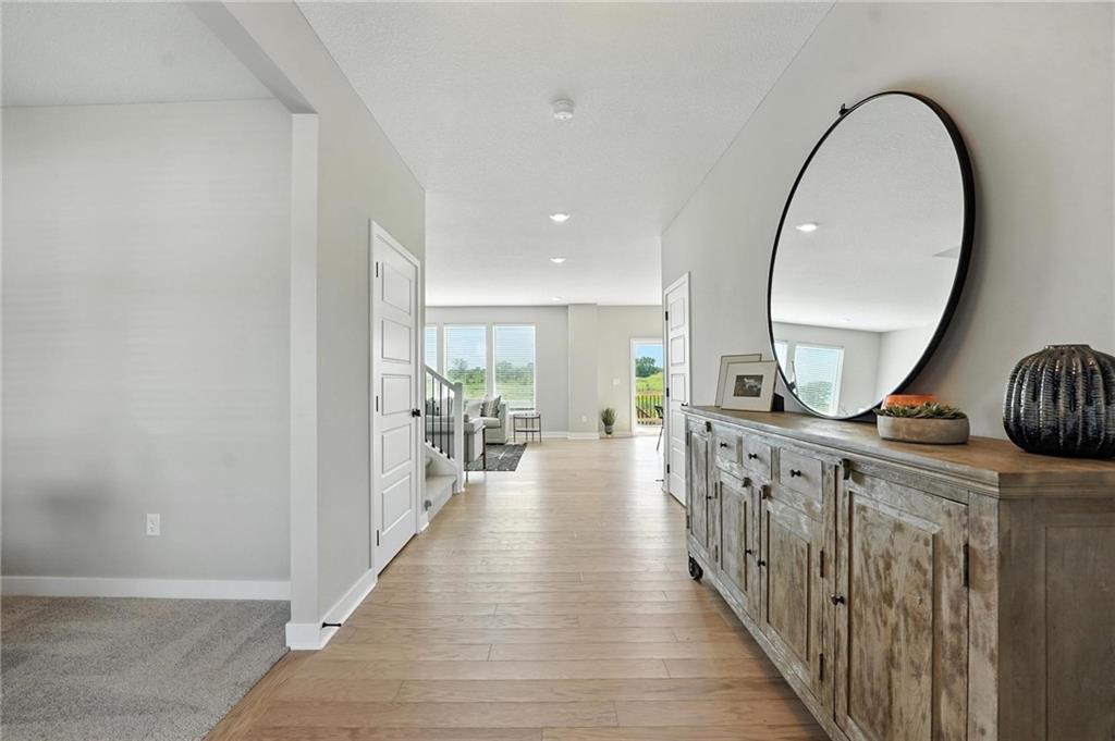 Listing Photo MLS #HMS2589375