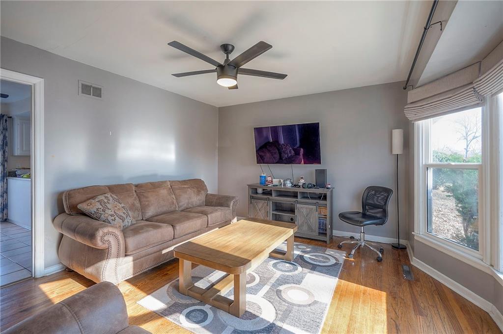 Listing Photo MLS #HMS2591708