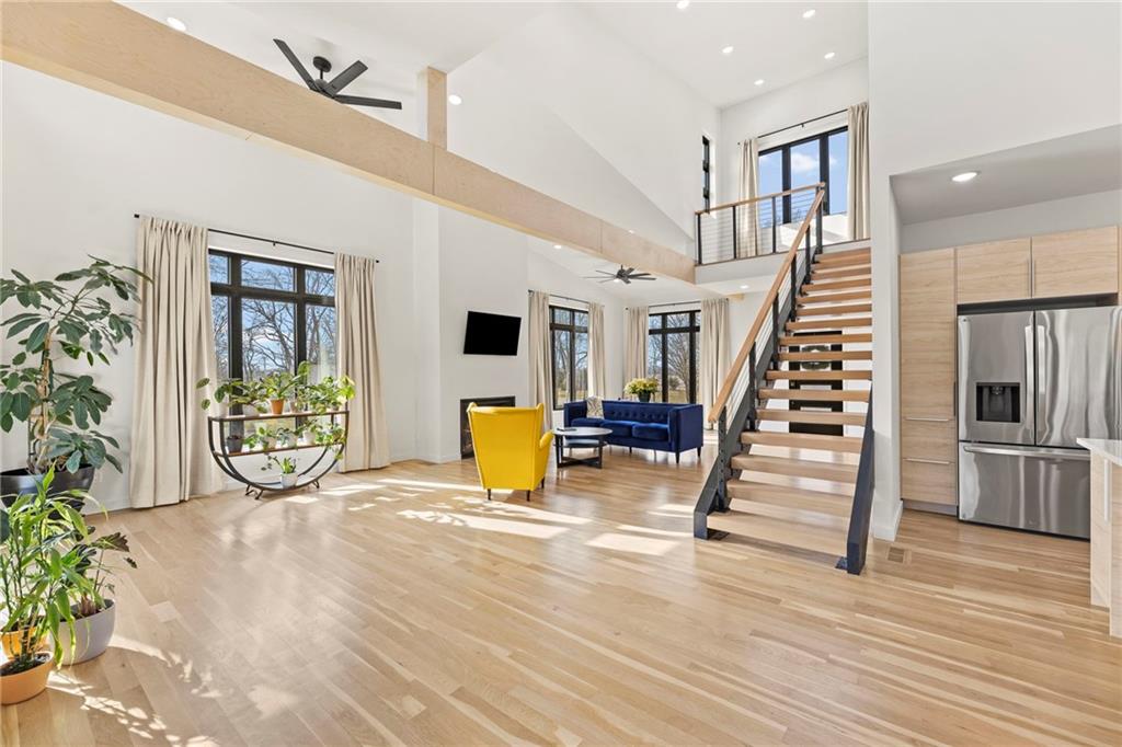 Listing Photo MLS #HMS2592453