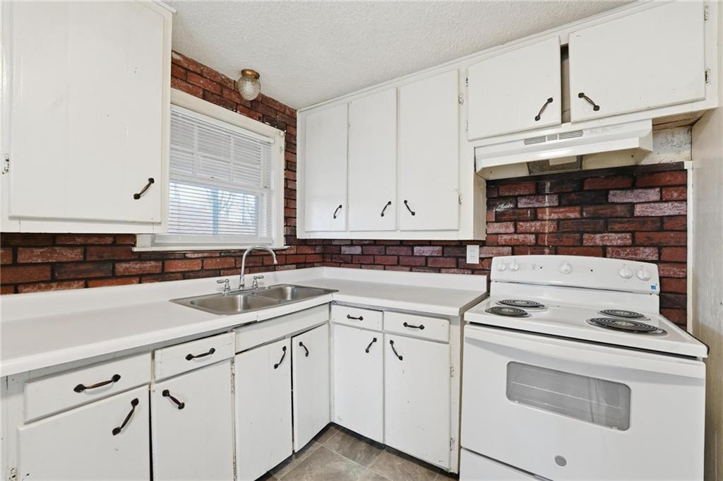 Listing Photo MLS #HMS2595226