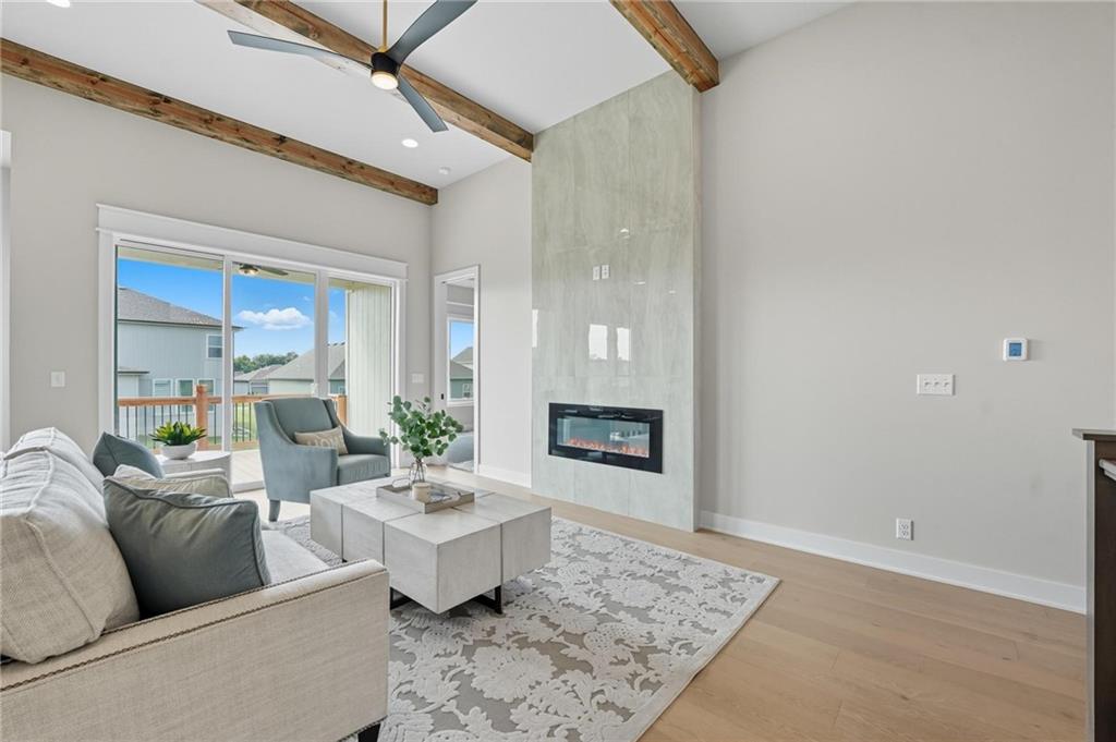 Listing Photo MLS #HMS2595839