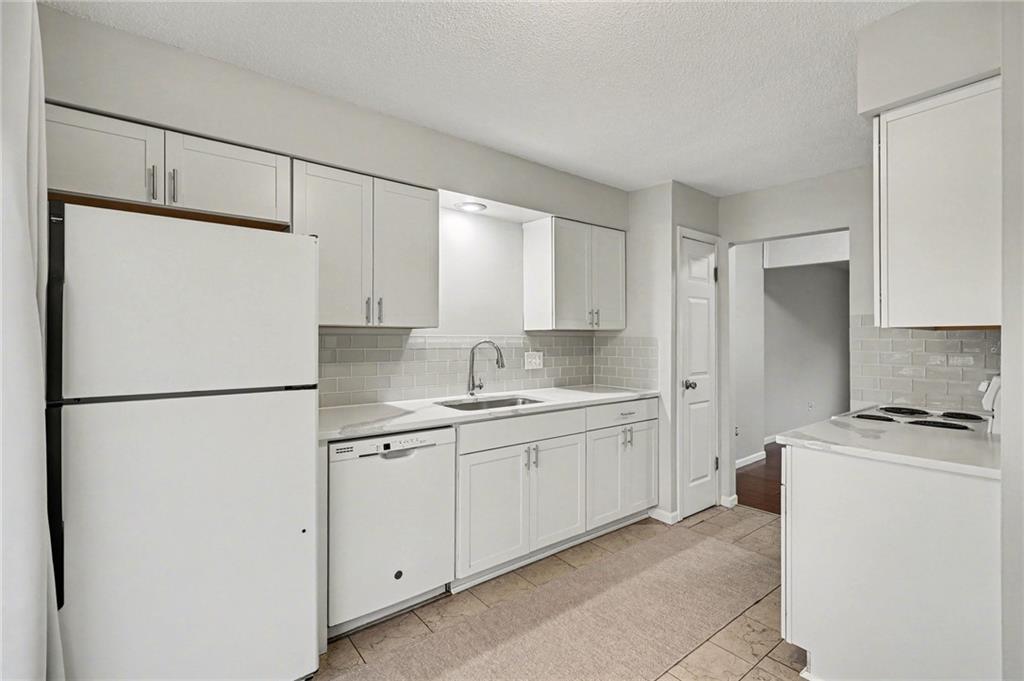 Listing Photo MLS #HMS2596047