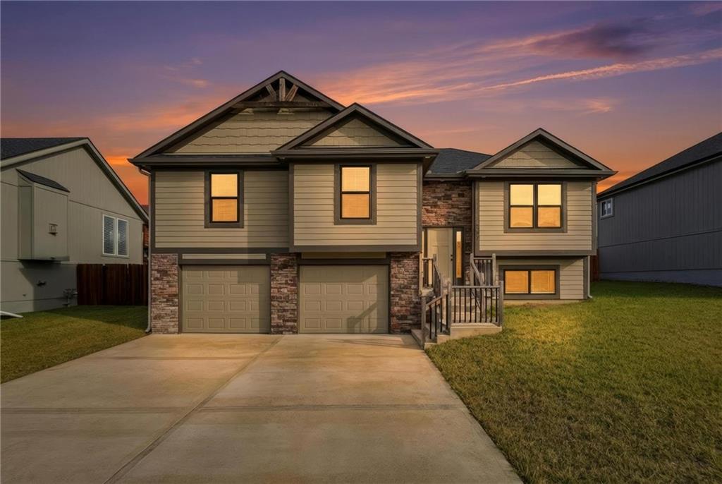 Listing Photo MLS #HMS2596236