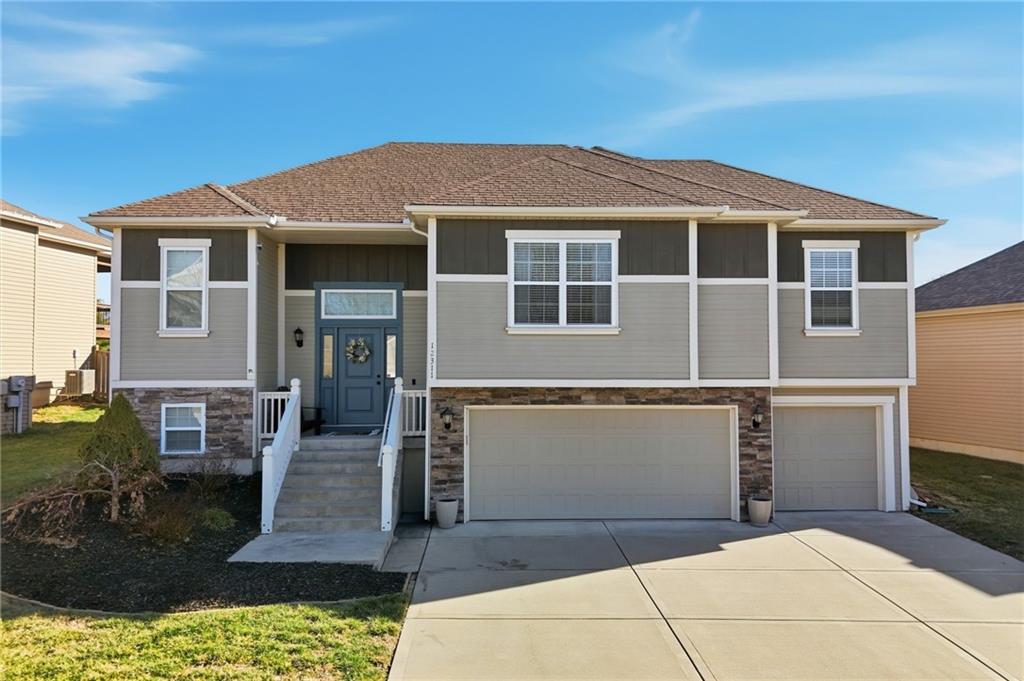 Listing Photo MLS #HMS2596573