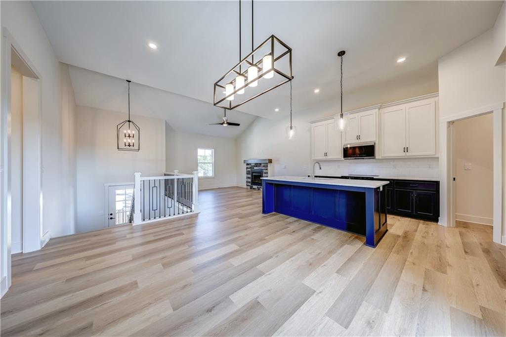 Listing Photo MLS #HMS2596662