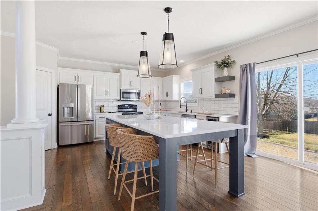 Listing Photo MLS #HMS2601456