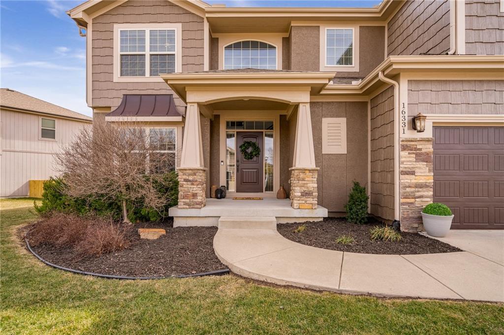 Listing Photo MLS #HMS2602285