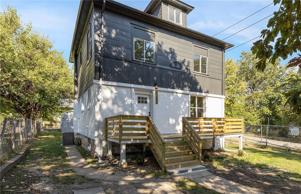 Listing Photo MLS #HMS2602522