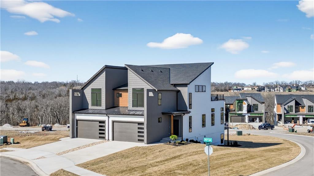 Listing Photo MLS #HMS2603358