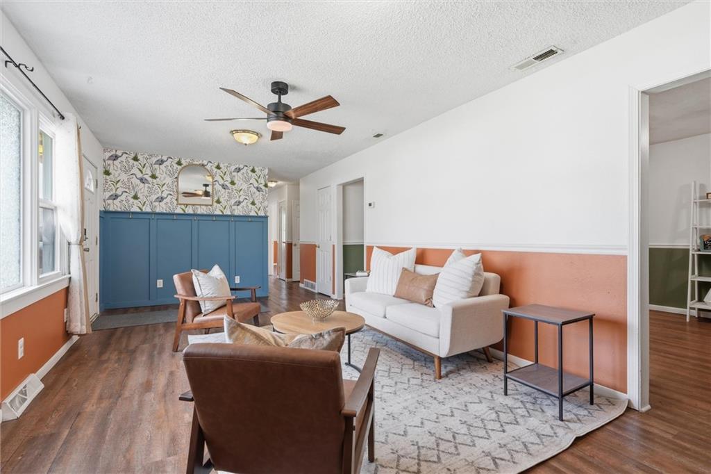 Listing Photo MLS #HMS2603371